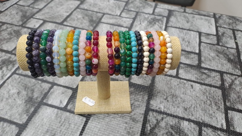 Pulseiras de missangas artesanais